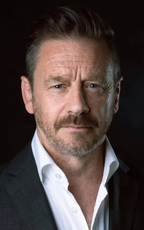 Simon Bond