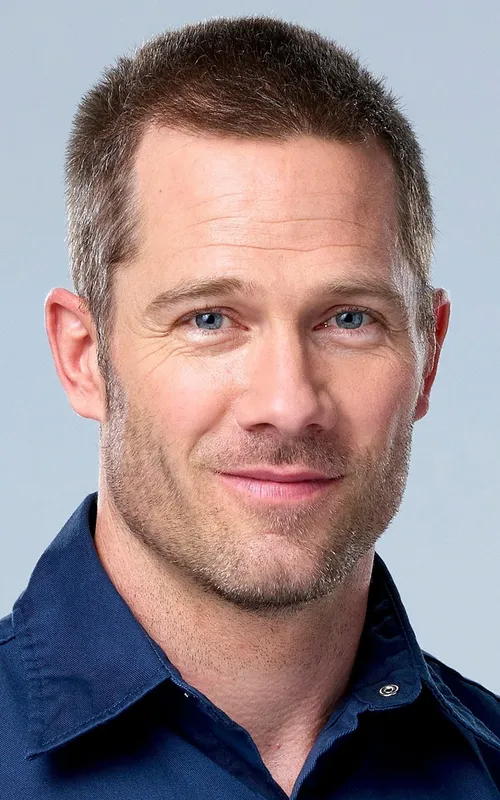Luke Macfarlane