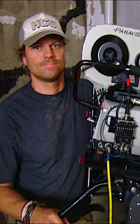 Travis Zariwny