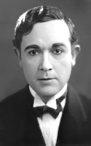 Louis Bennison