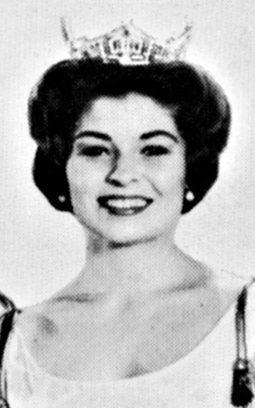 Donna Axum