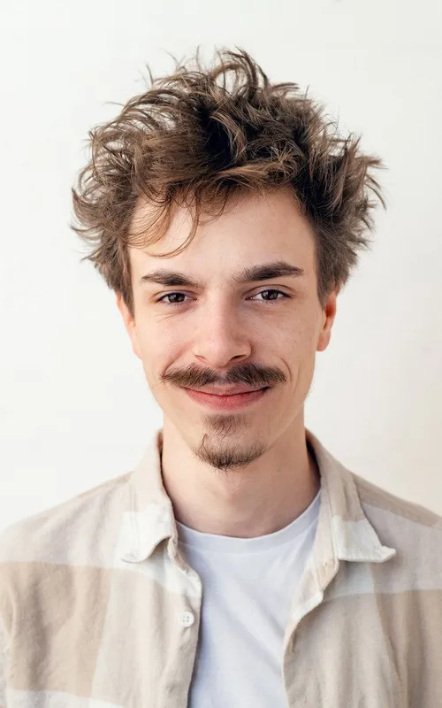 Adrian Hudák