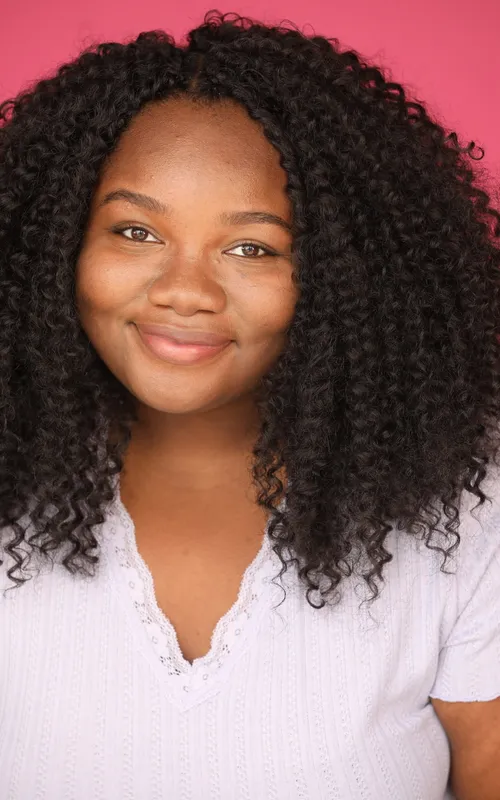 Taylar Hollomon