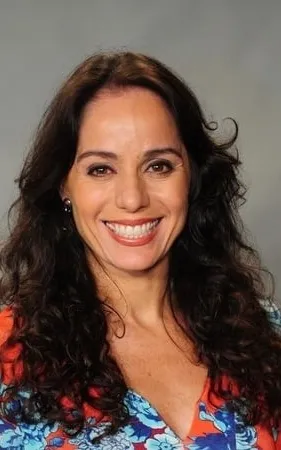 Cláudia Mauro