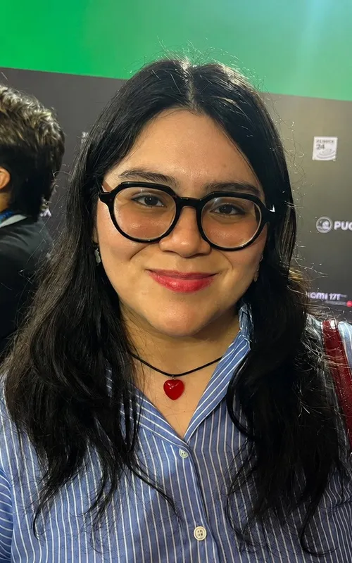 Luciana Apaéstegui "gushite"