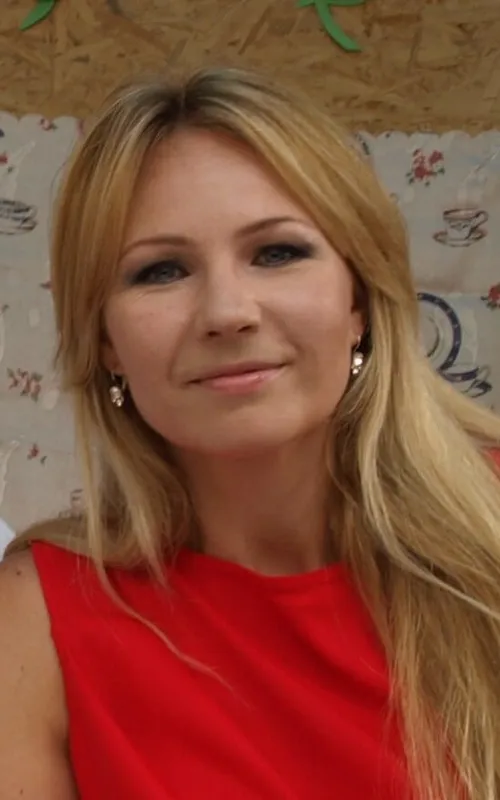Anna Guzik