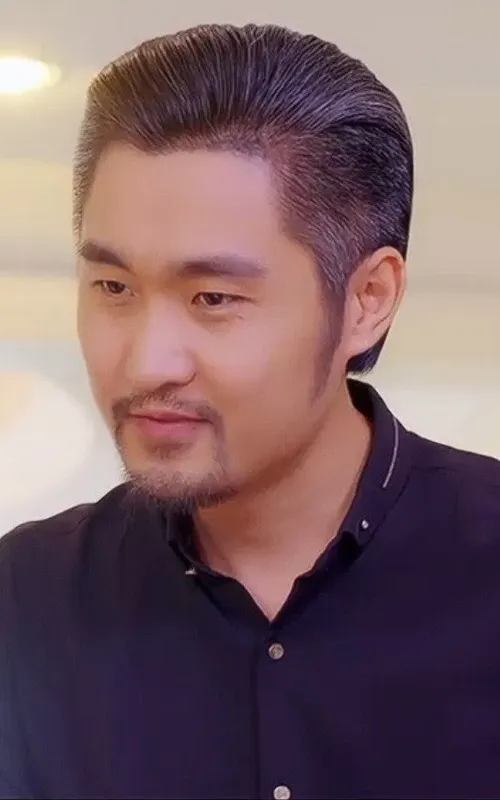 黄琞茗