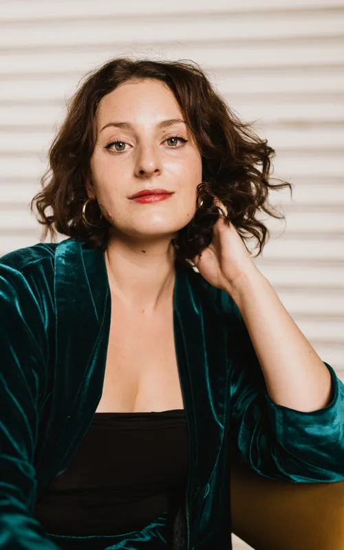 Laura-lee Mostert