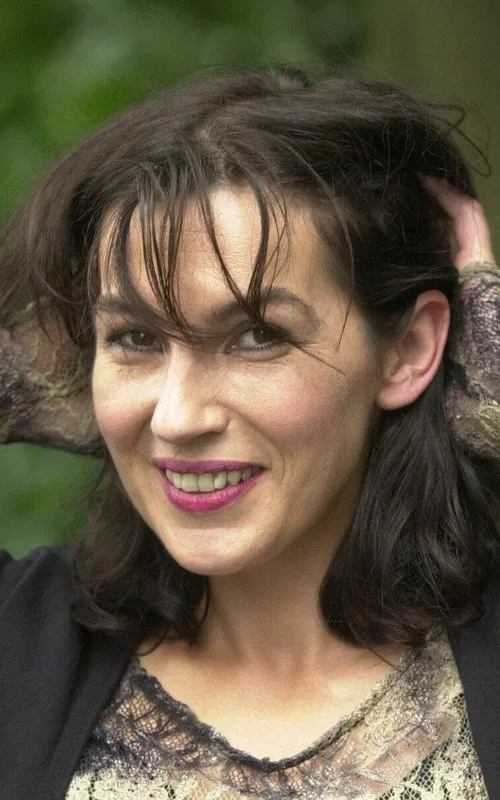 Bea Van Der Maet