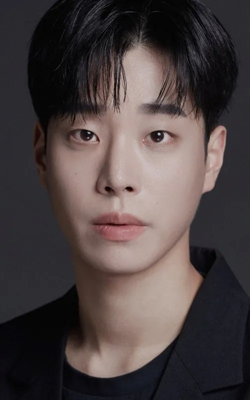 Min Woo-seok