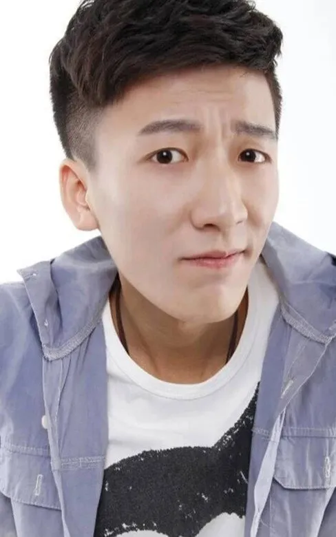李卓航