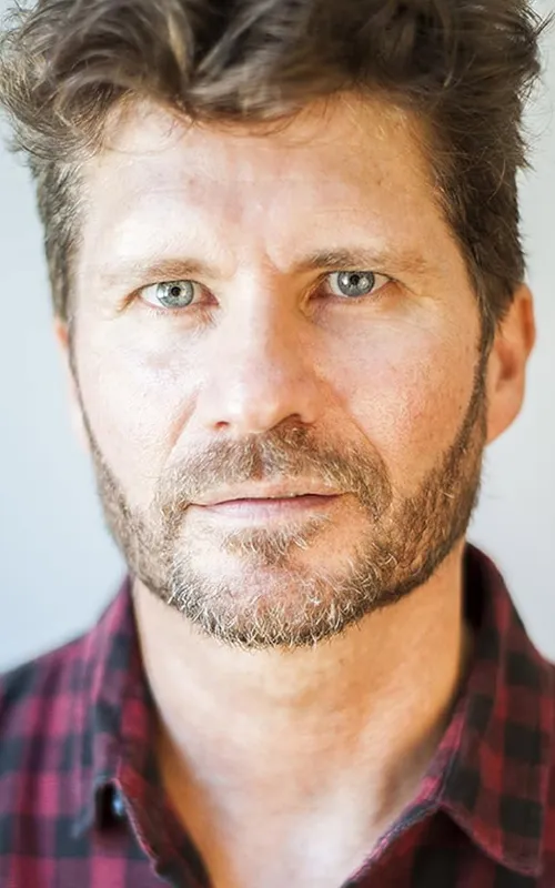 Dennis Manahan