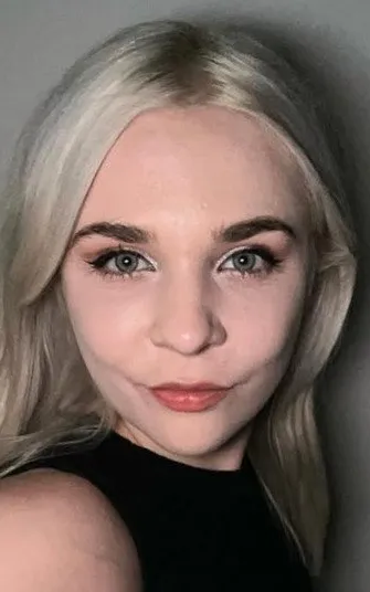 Ellie Shou