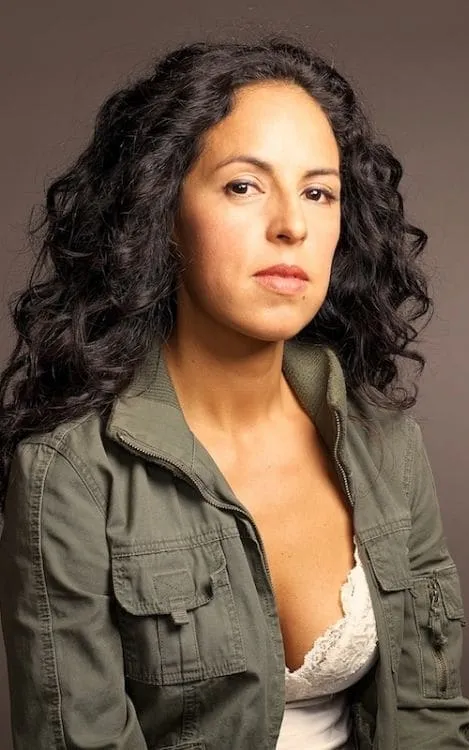 Erika Sabel Flores