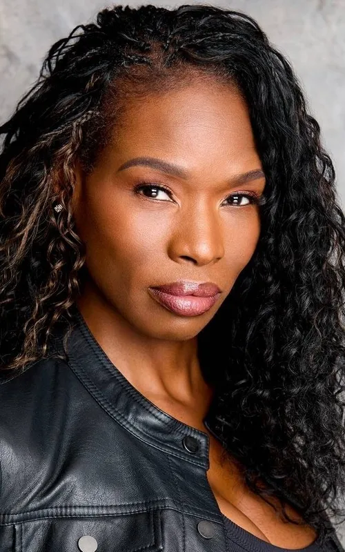 Dazelle Yvette