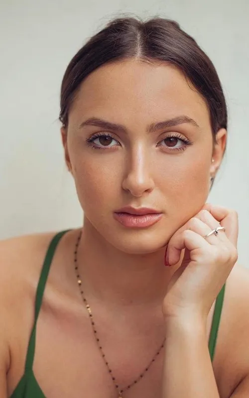 Léora Barbara