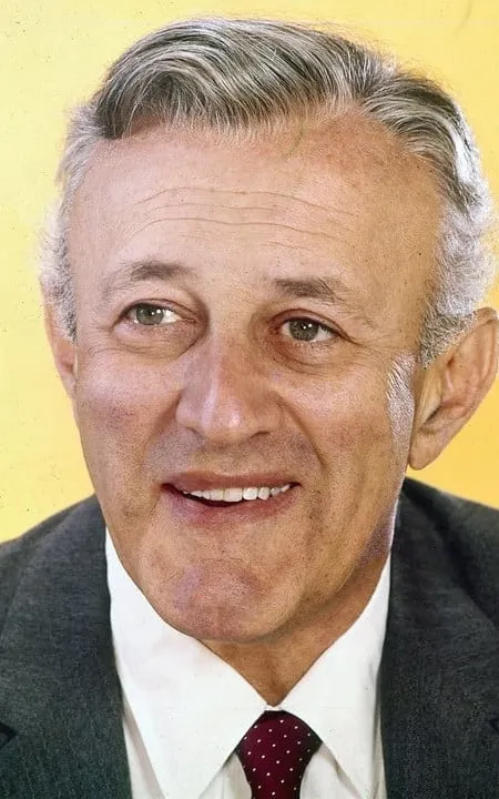 Lee J. Cobb