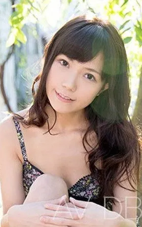 美月あおい