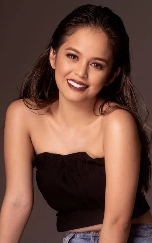 Bella Thompson