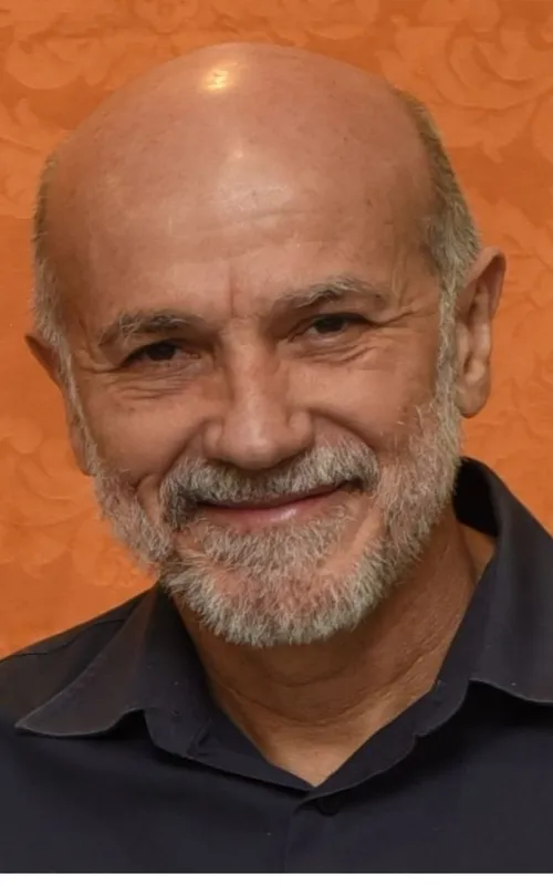 Yashar Zambuzzi