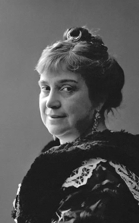 Lucília Simões