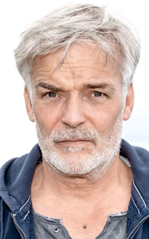 Stephan Schill