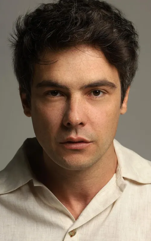 Sérgio Guizé
