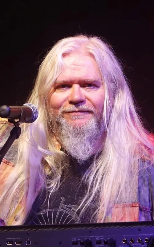 Clive Nolan