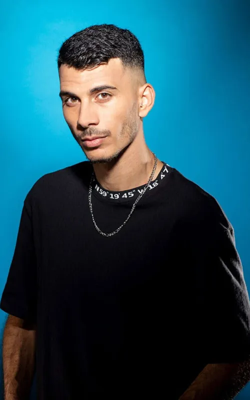 Avi Aburomi