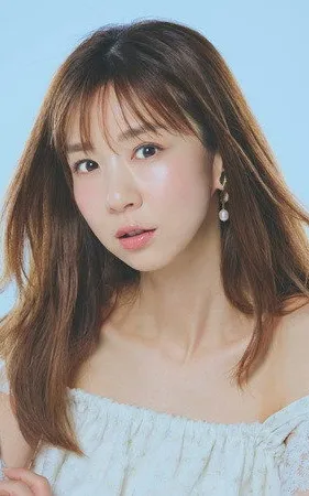 Aki Hoshino