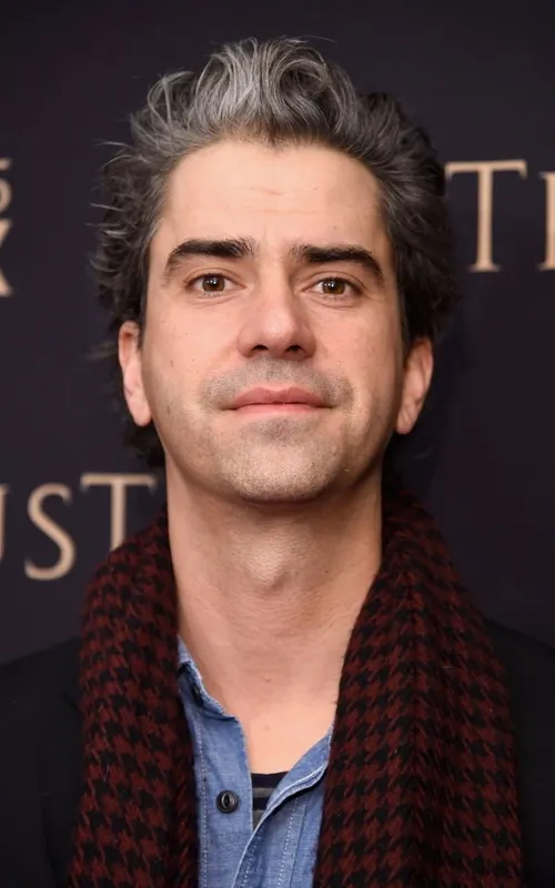 Hamish Linklater