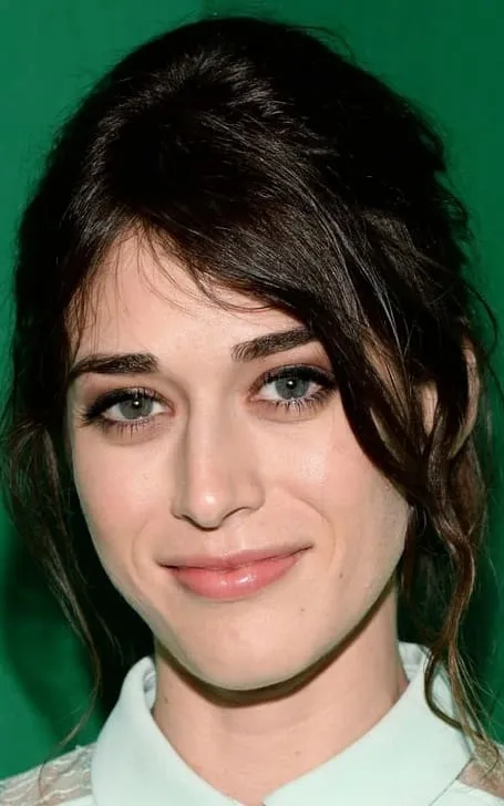 Lizzy Caplan