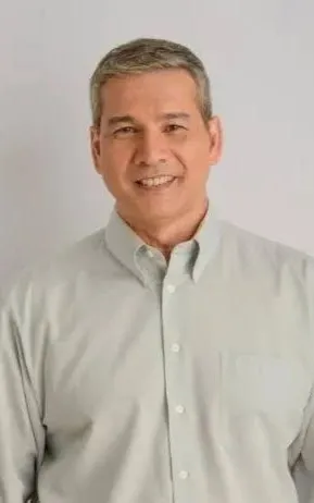 Dennis Roldan