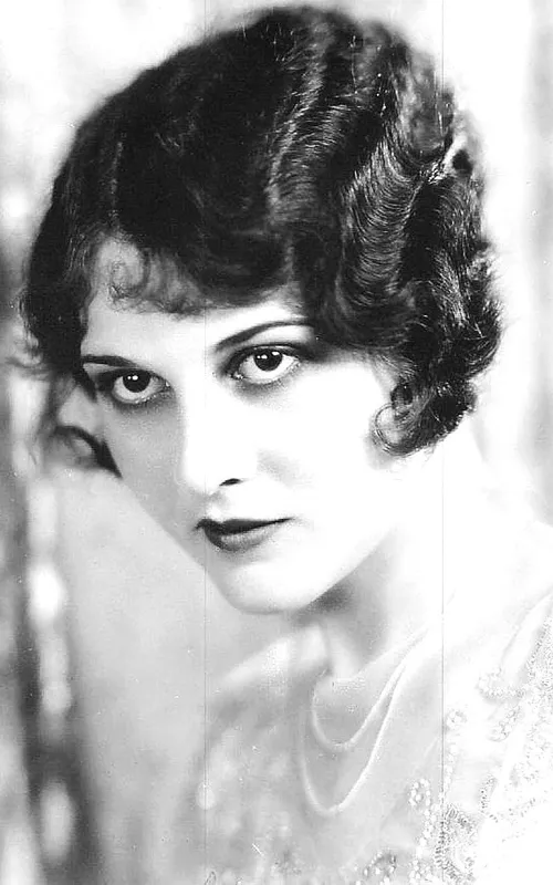 Lorraine Eason