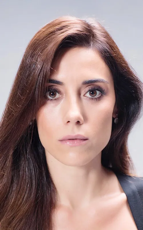 Cansu Dere