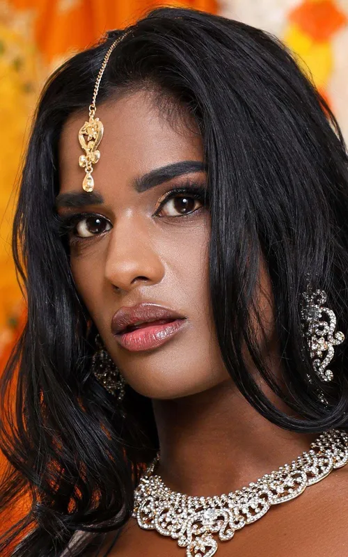 Suraya Ndia