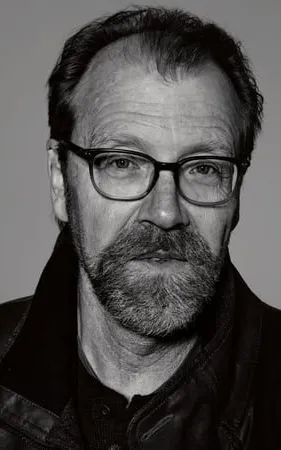 George Saunders