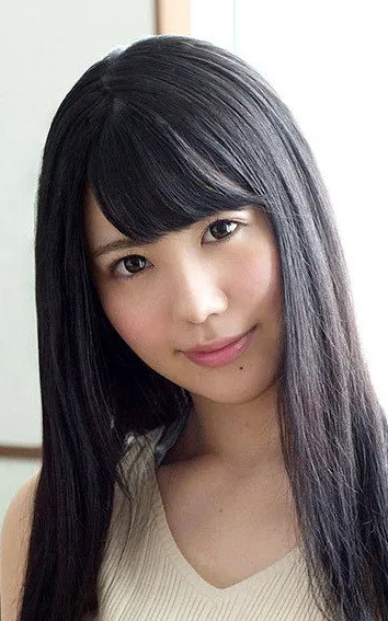 梨杏なつ