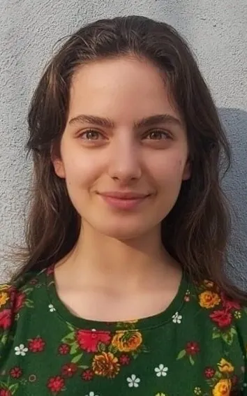 Ava Yaman