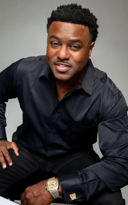 Dexter Tucker
