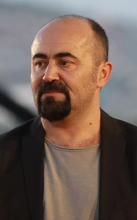 Yılmaz Özdil