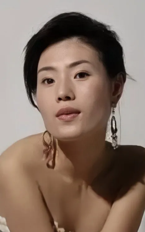周方方