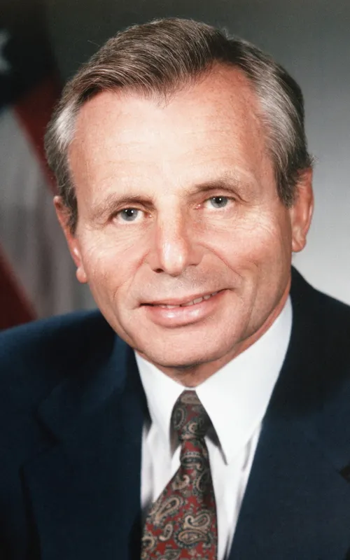 Frank Carlucci