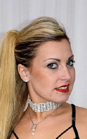 Andrea Djoly