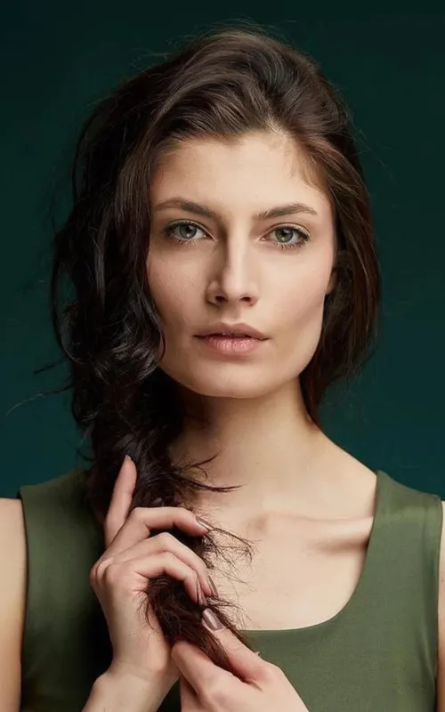 Lora Hristova