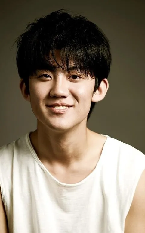 Kang Yiming