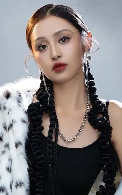 周瑶