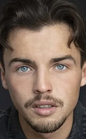 Adam Richardson
