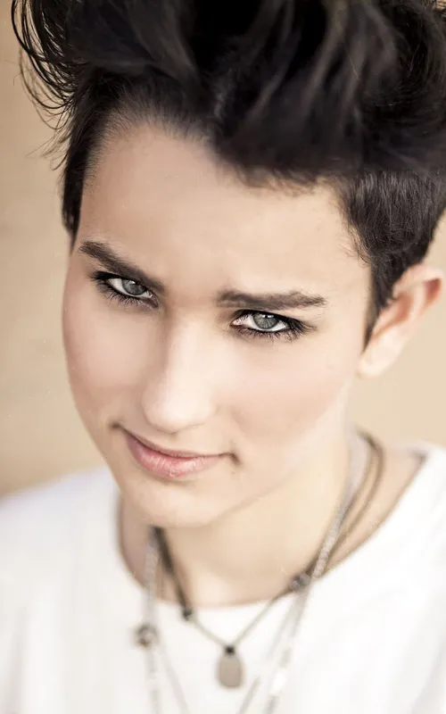 Bex Taylor-Klaus