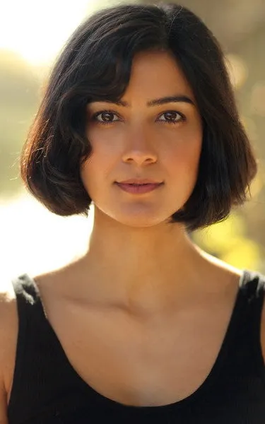 Rakhee Thakrar
